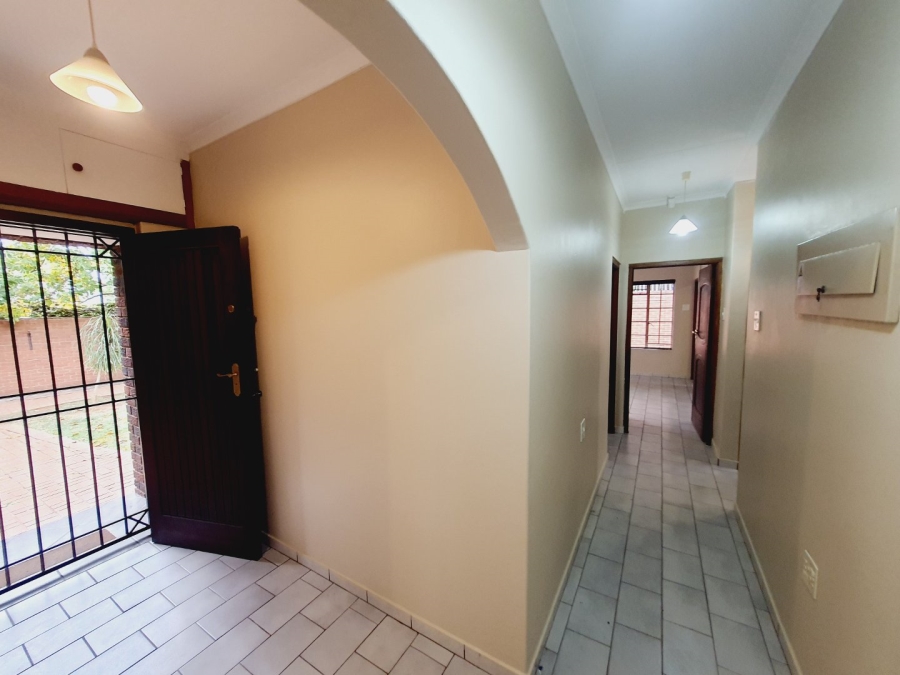 To Let 3 Bedroom Property for Rent in Garsfontein Gauteng