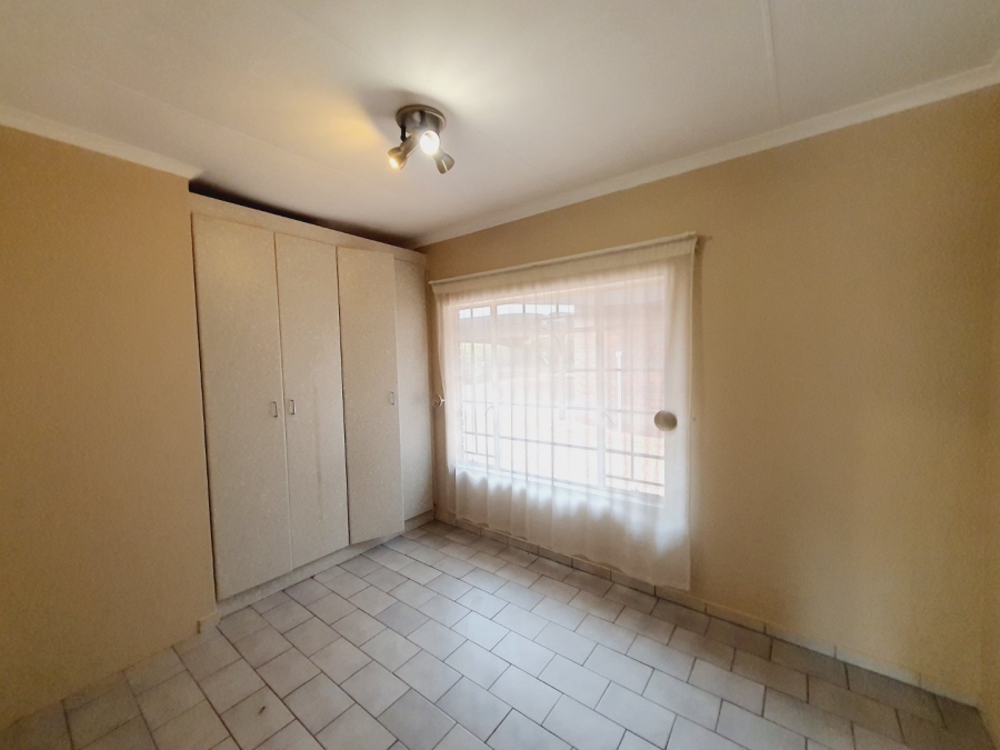 To Let 3 Bedroom Property for Rent in Garsfontein Gauteng