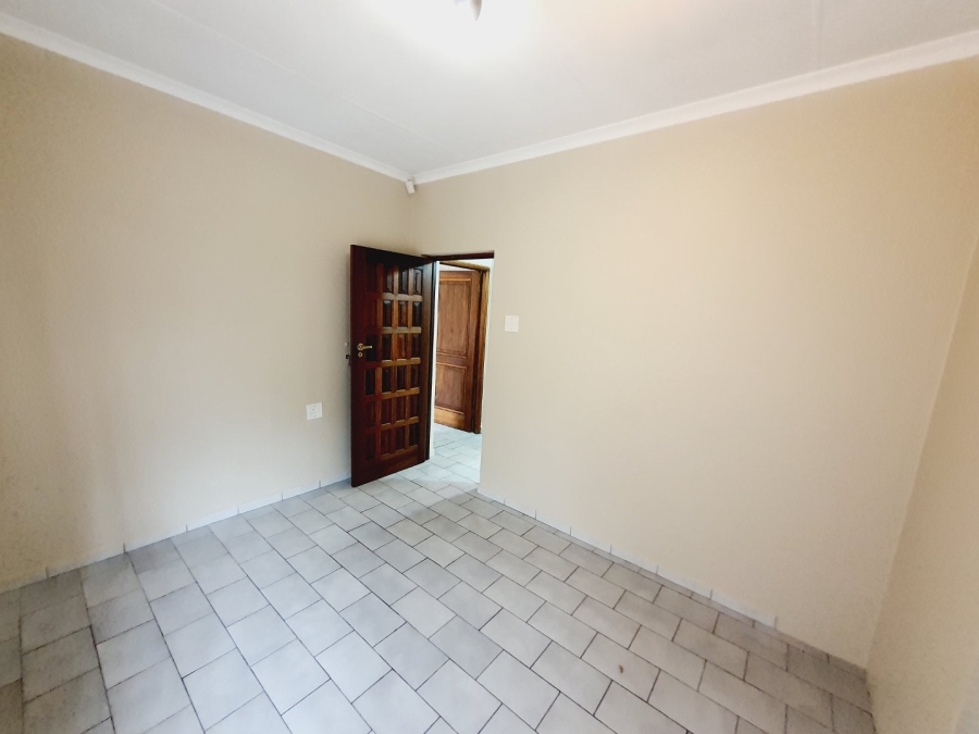 To Let 3 Bedroom Property for Rent in Garsfontein Gauteng