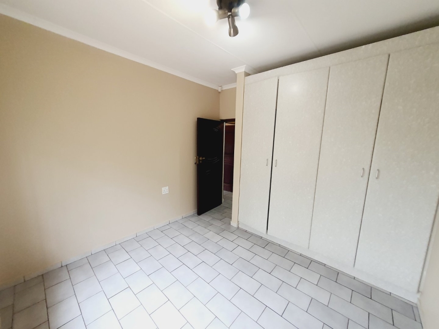 To Let 3 Bedroom Property for Rent in Garsfontein Gauteng