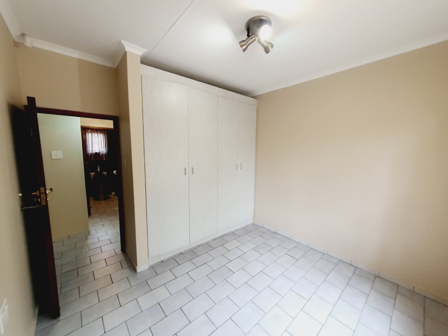 To Let 3 Bedroom Property for Rent in Garsfontein Gauteng