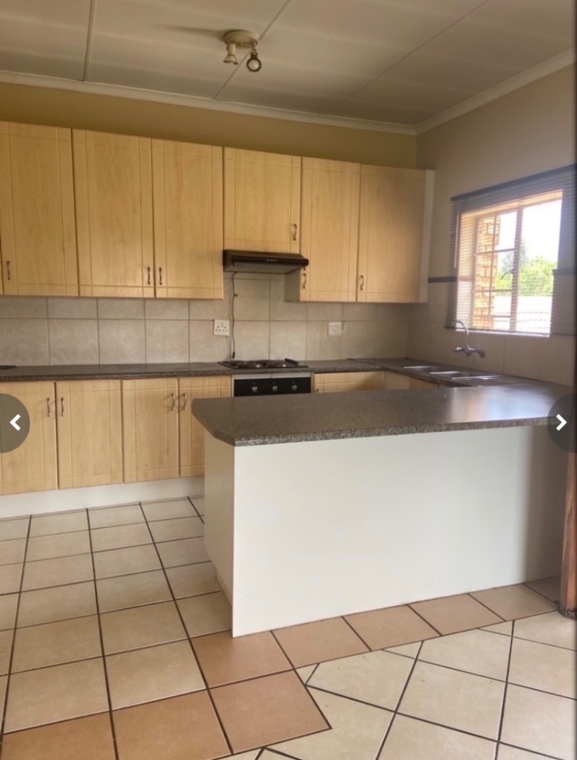 To Let  Bedroom Property for Rent in Eco Park Gauteng