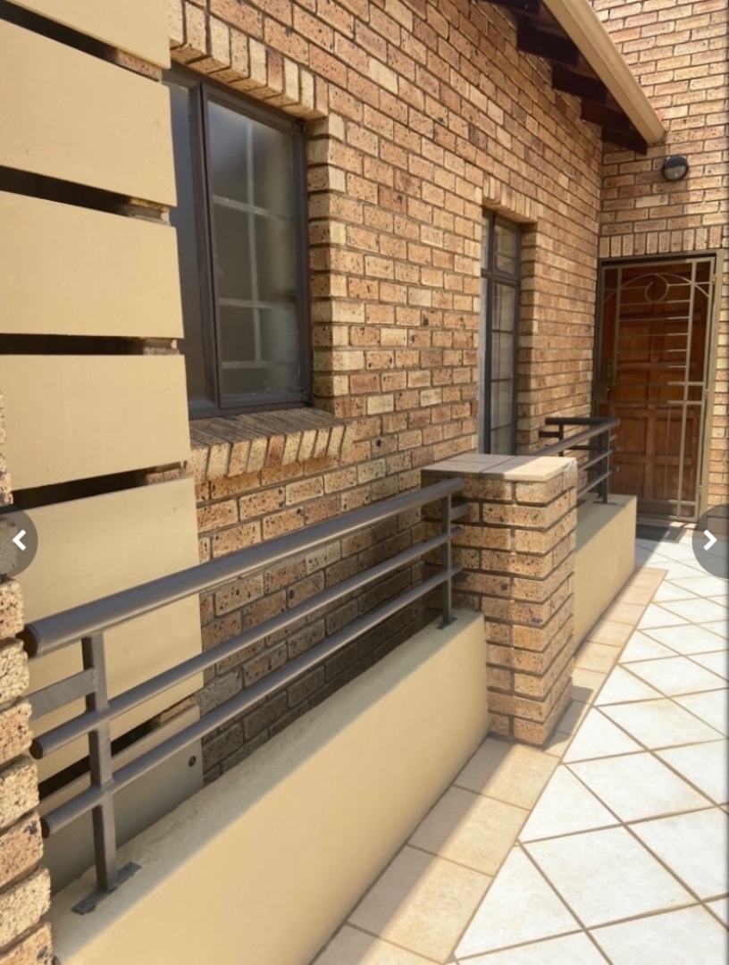 To Let  Bedroom Property for Rent in Eco Park Gauteng