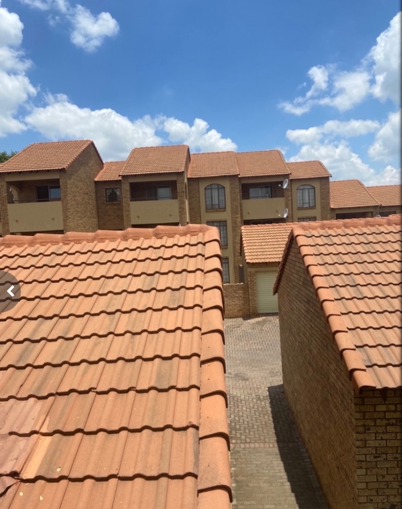 To Let  Bedroom Property for Rent in Eco Park Gauteng