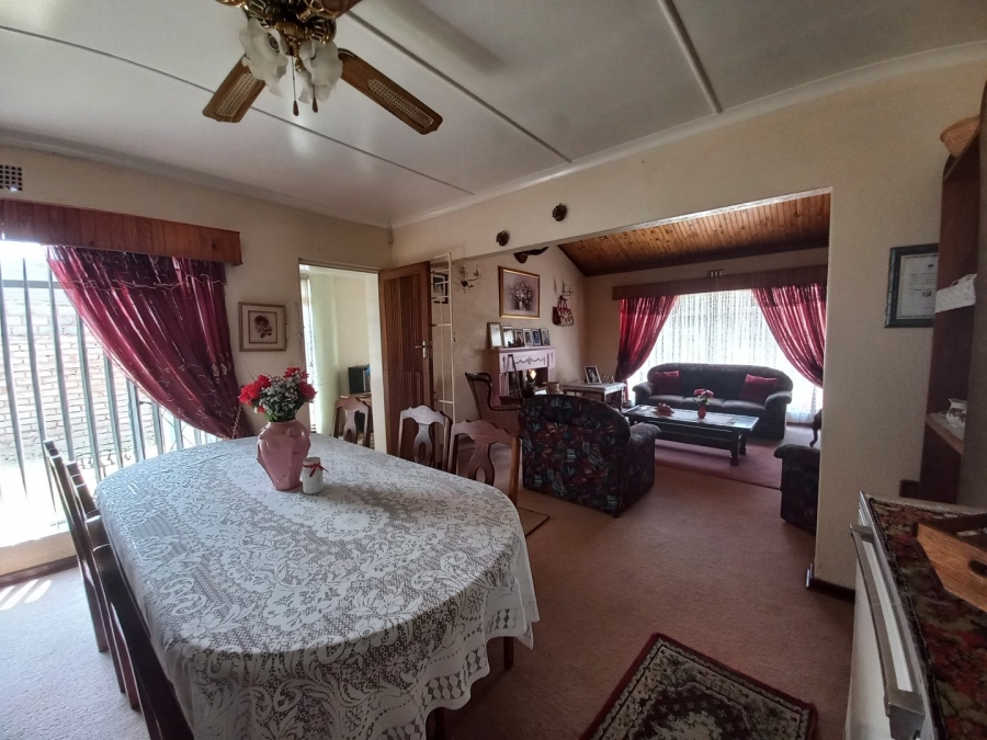 3 Bedroom Property for Sale in Dunnottar Gauteng