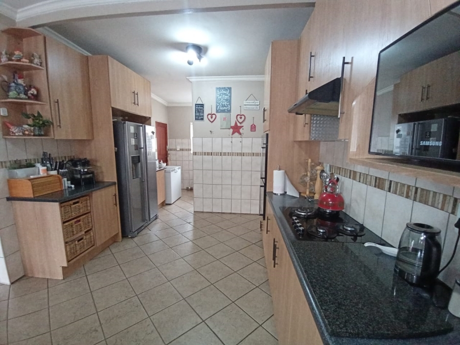 4 Bedroom Property for Sale in Noordheuwel Gauteng