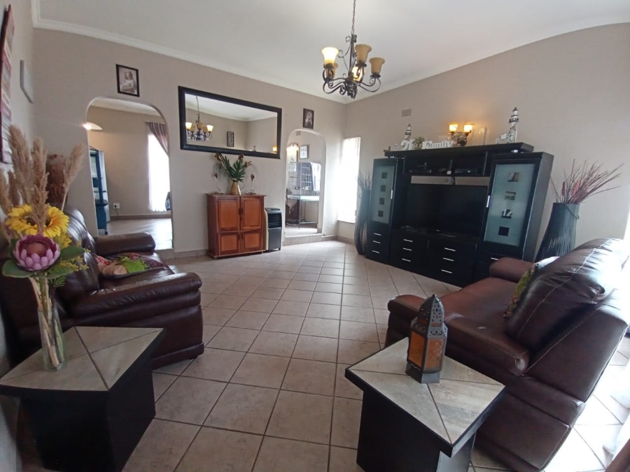 4 Bedroom Property for Sale in Noordheuwel Gauteng