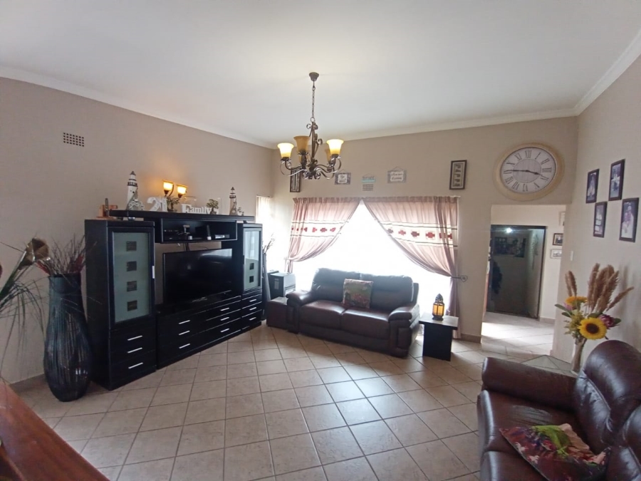 4 Bedroom Property for Sale in Noordheuwel Gauteng