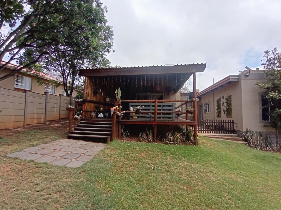 4 Bedroom Property for Sale in Noordheuwel Gauteng