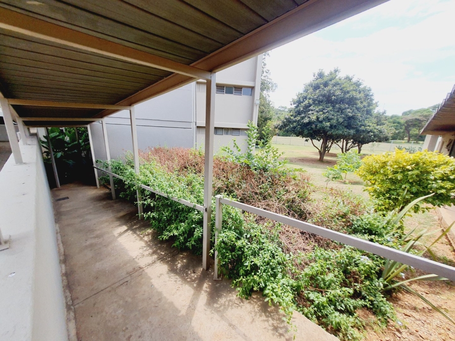 To Let 1 Bedroom Property for Rent in Faerie Glen Gauteng