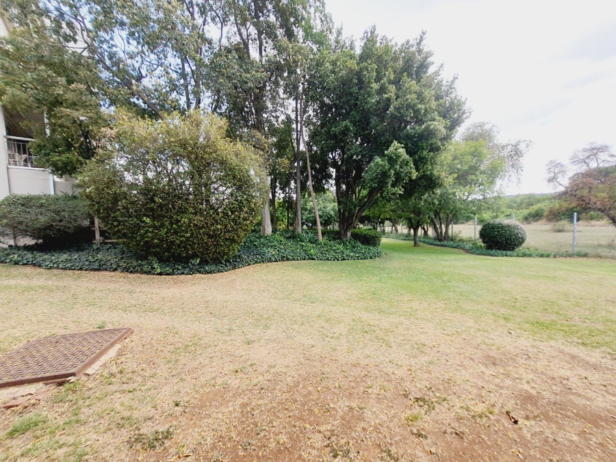 To Let 1 Bedroom Property for Rent in Faerie Glen Gauteng