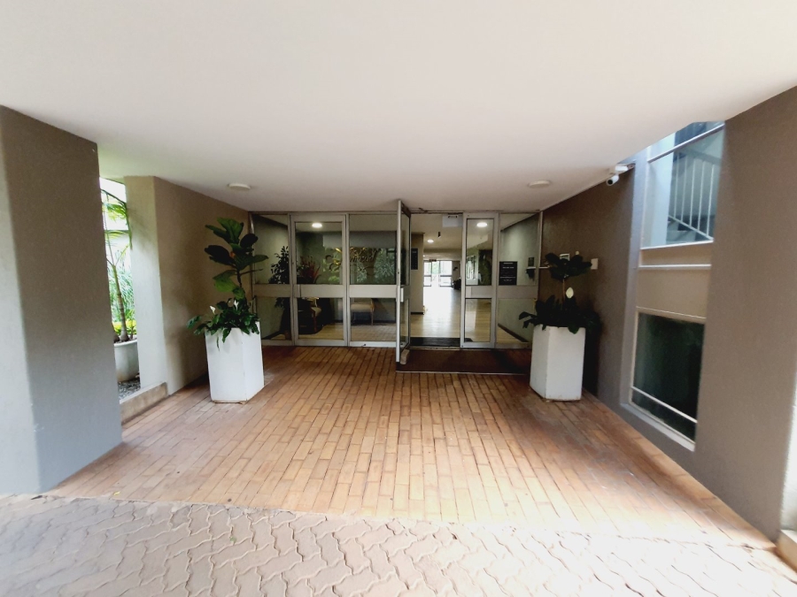 To Let 1 Bedroom Property for Rent in Faerie Glen Gauteng