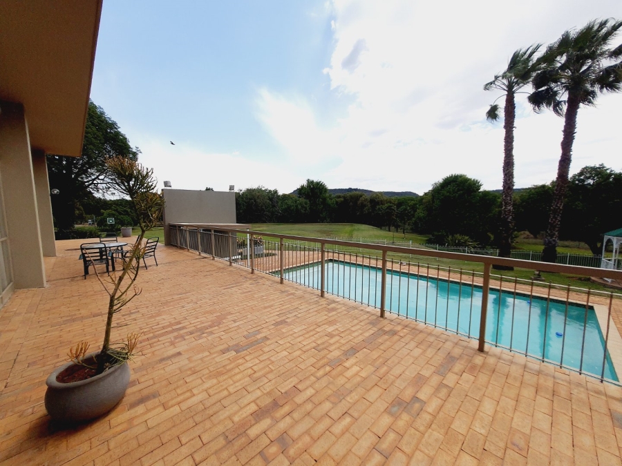 To Let 1 Bedroom Property for Rent in Faerie Glen Gauteng