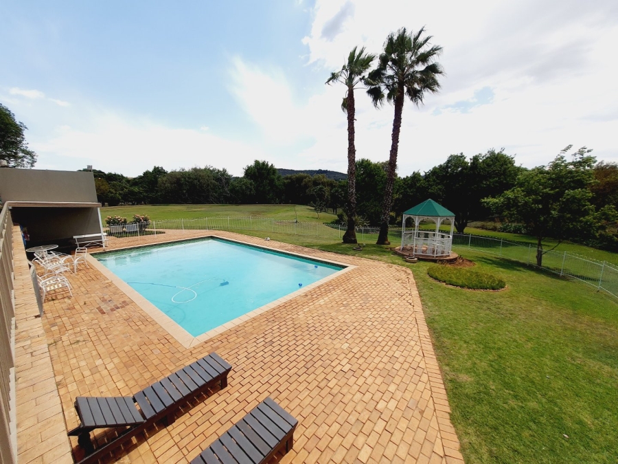 To Let 1 Bedroom Property for Rent in Faerie Glen Gauteng