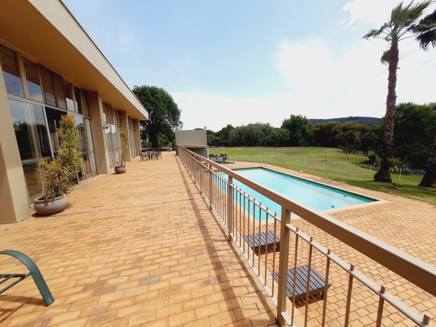 To Let 1 Bedroom Property for Rent in Faerie Glen Gauteng