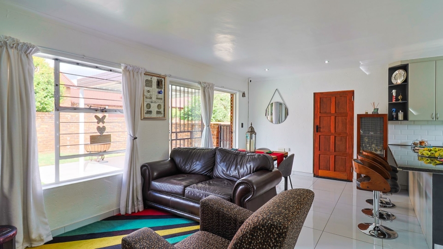 3 Bedroom Property for Sale in Wilgeheuwel Gauteng