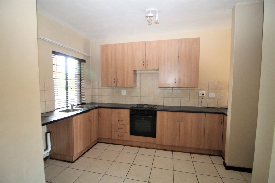 To Let 2 Bedroom Property for Rent in Valhalla Gauteng