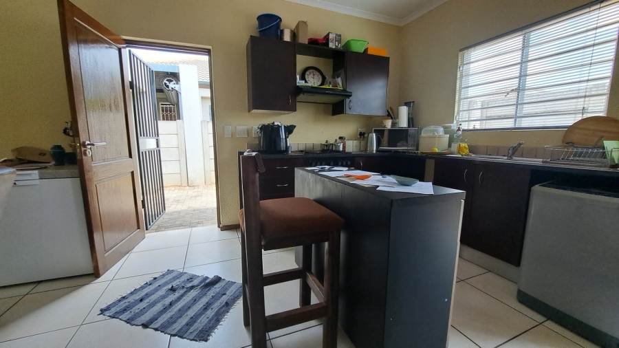 2 Bedroom Property for Sale in Amorosa Gauteng