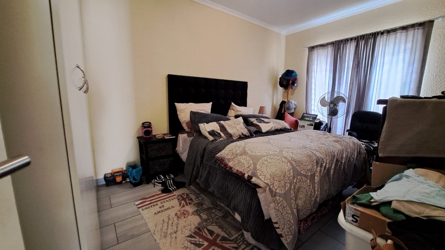 2 Bedroom Property for Sale in Amorosa Gauteng