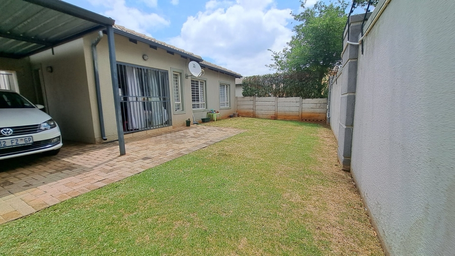 2 Bedroom Property for Sale in Amorosa Gauteng