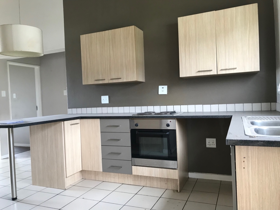 2 Bedroom Property for Sale in The Paddocks Gauteng