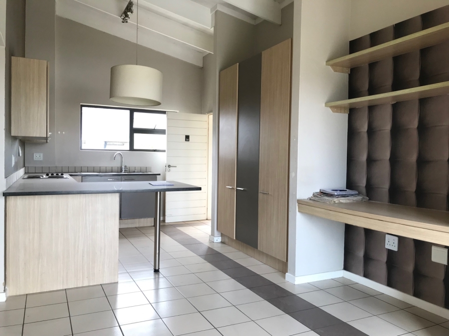 2 Bedroom Property for Sale in The Paddocks Gauteng