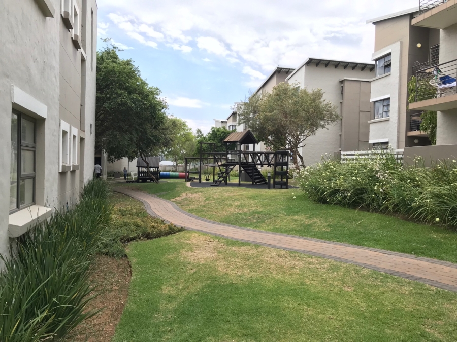 2 Bedroom Property for Sale in The Paddocks Gauteng