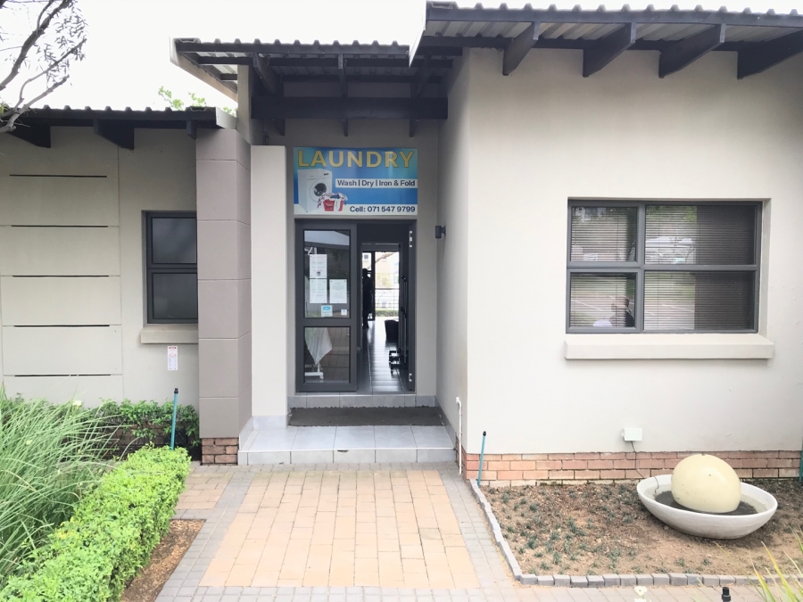 2 Bedroom Property for Sale in The Paddocks Gauteng