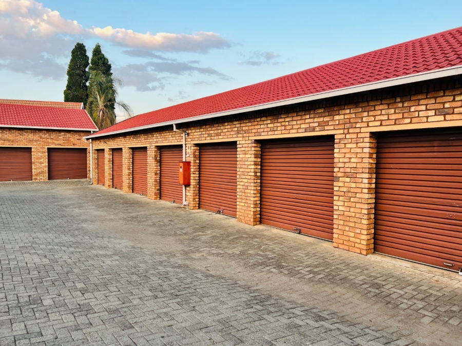 3 Bedroom Property for Sale in Garsfontein Gauteng