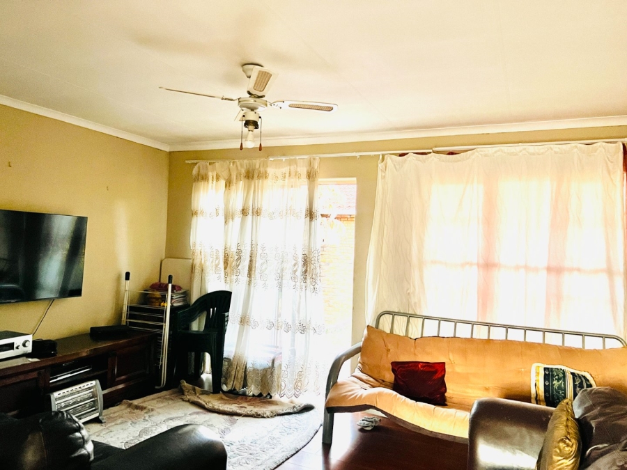 3 Bedroom Property for Sale in Garsfontein Gauteng