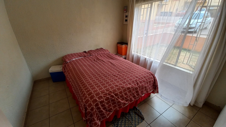 2 Bedroom Property for Sale in Groblerpark Gauteng