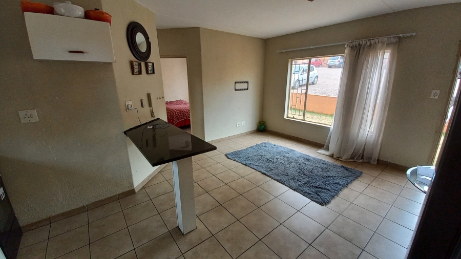 2 Bedroom Property for Sale in Groblerpark Gauteng