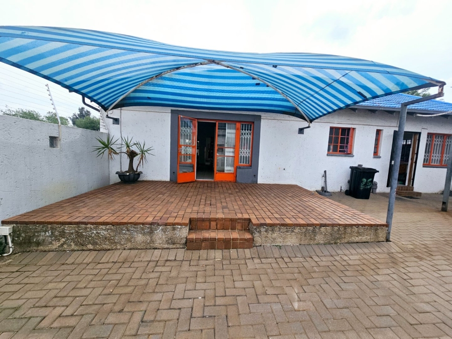 To Let commercial Property for Rent in Edenvale Central Gauteng