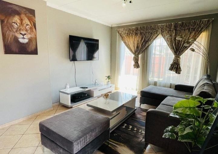 2 Bedroom Property for Sale in Andeon AH Gauteng