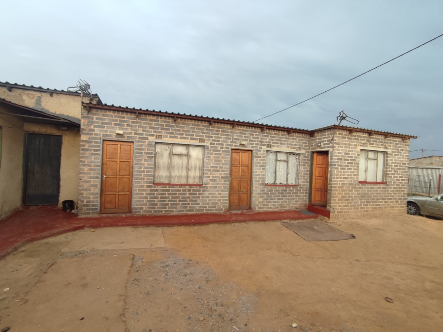 7 Bedroom Property for Sale in Kingsway Gauteng