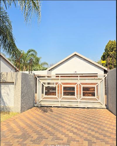 5 Bedroom Property for Sale in Van Riebeeck Park Gauteng