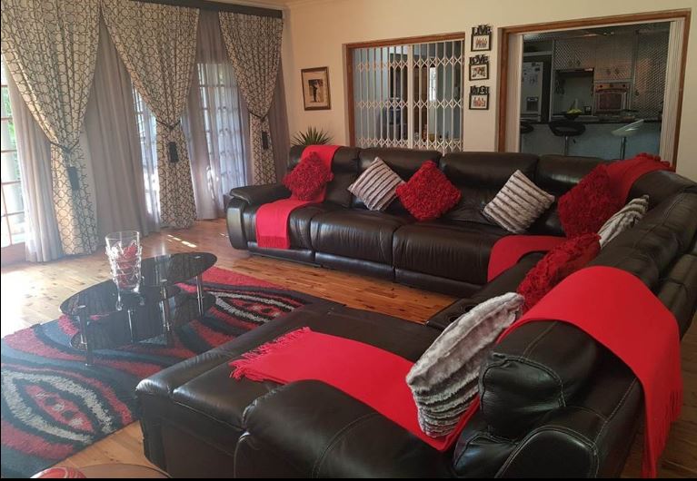 5 Bedroom Property for Sale in Van Riebeeck Park Gauteng