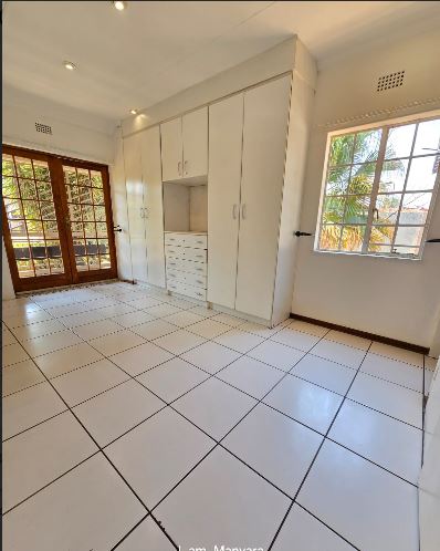 5 Bedroom Property for Sale in Van Riebeeck Park Gauteng