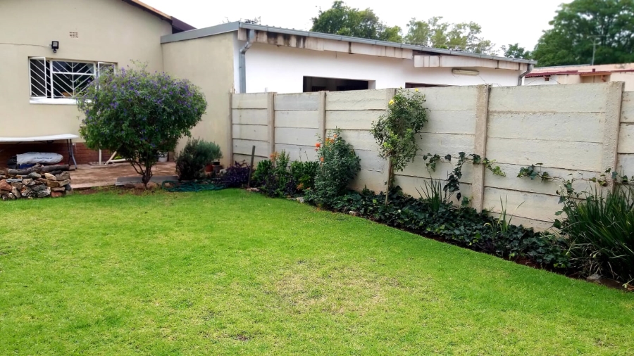 To Let 3 Bedroom Property for Rent in Erasmia Gauteng