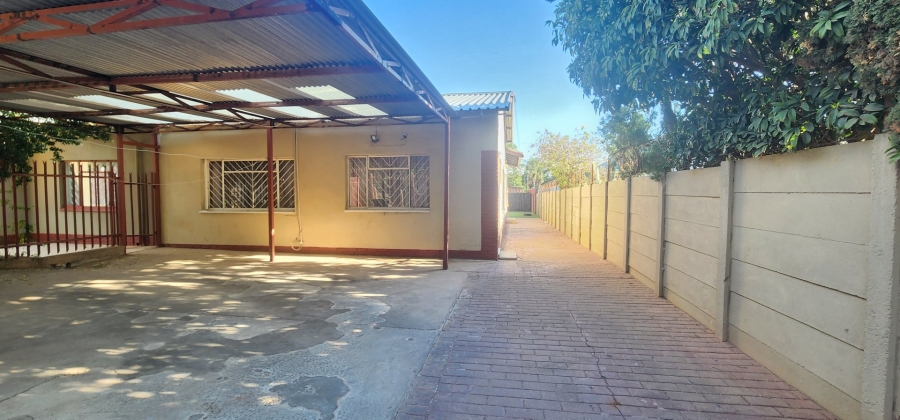 To Let 3 Bedroom Property for Rent in Erasmia Gauteng