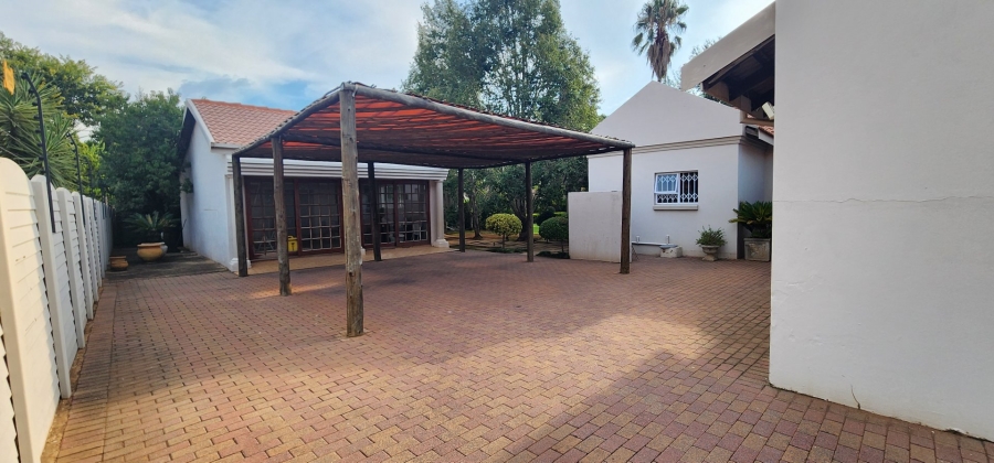 4 Bedroom Property for Sale in Erasmia Gauteng