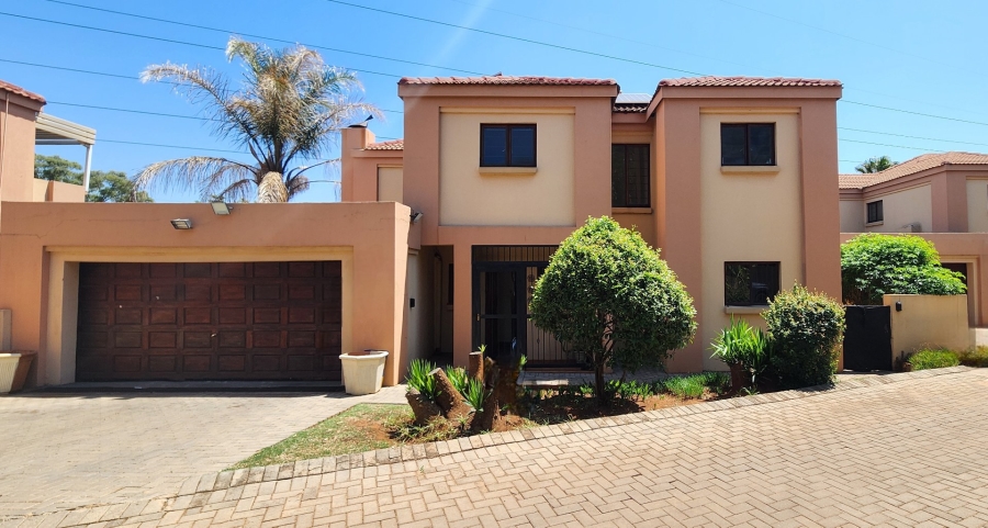 3 Bedroom Property for Sale in Eldoraigne Gauteng