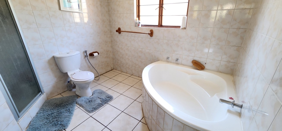 3 Bedroom Property for Sale in Eldoraigne Gauteng