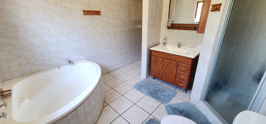 3 Bedroom Property for Sale in Eldoraigne Gauteng