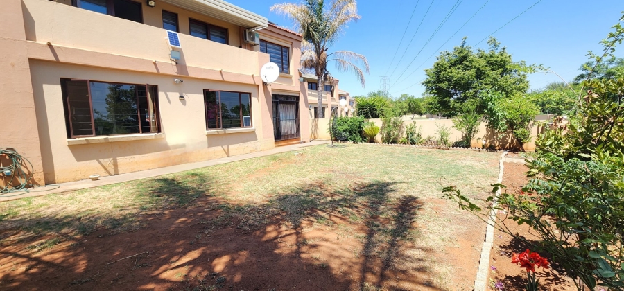 3 Bedroom Property for Sale in Eldoraigne Gauteng