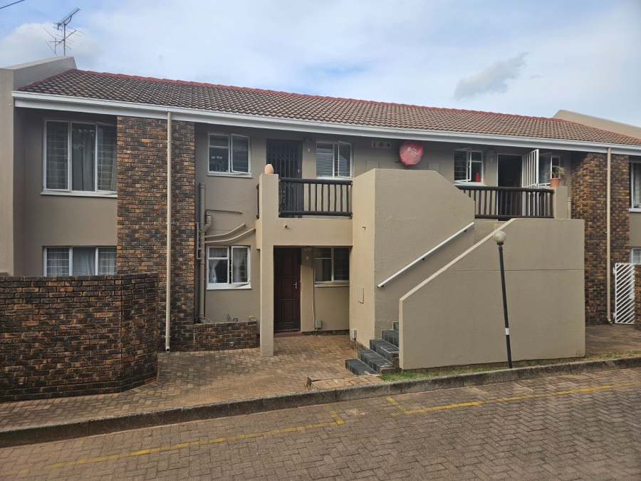 2 Bedroom Property for Sale in Sonneglans Gauteng