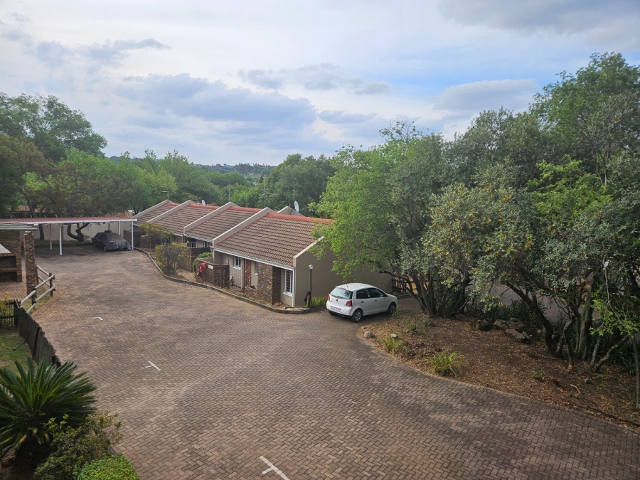 2 Bedroom Property for Sale in Sonneglans Gauteng