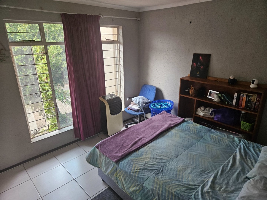 2 Bedroom Property for Sale in Sonneglans Gauteng