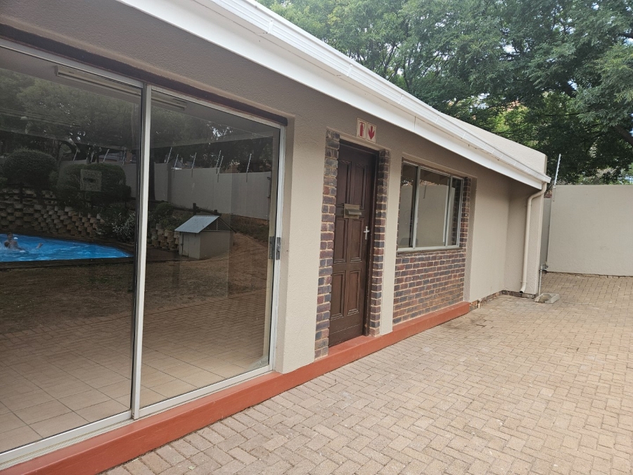 2 Bedroom Property for Sale in Sonneglans Gauteng