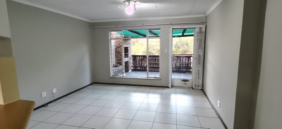 2 Bedroom Property for Sale in Sonneglans Gauteng